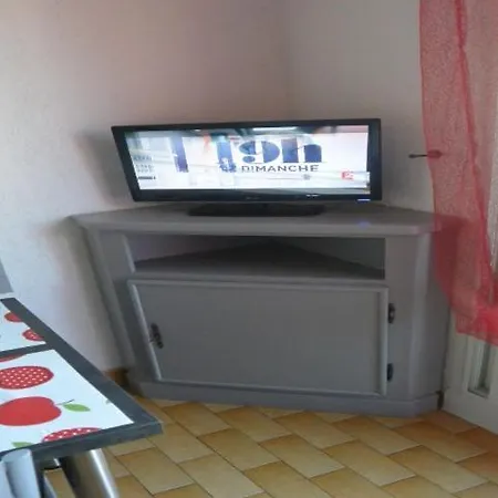 6 Pers, 1 Chambre, 1 Mezzanine, Terrasse + Parking -ref Ag265 Apartment Agde